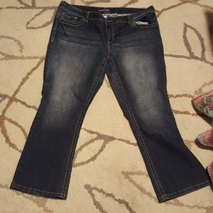 Maurices jeans
